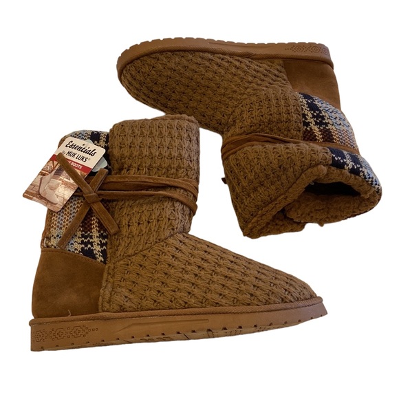 Muk Luks Shoes - Woman’s Muk Luke Camel Plaid Water Resistant Boots